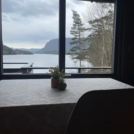 Barlindbotn Med Batutleige *